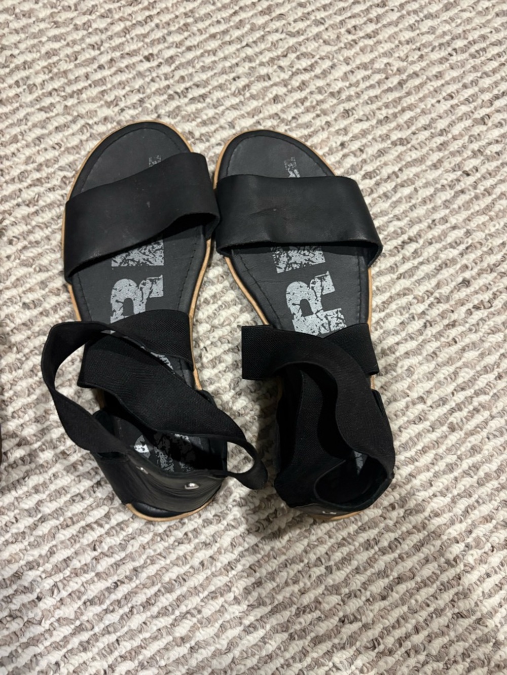 Black Sorel Women's Elastic Strap Sandals